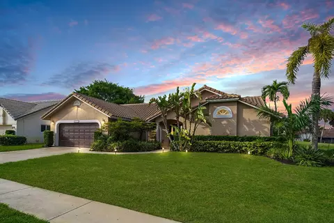 10207 Canoe Brook Cir, Boca Raton, FL 33498
