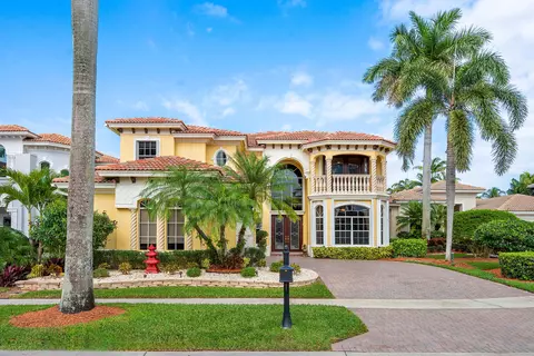 8071 Valhalla Dr, Delray Beach, FL 33446