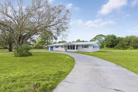 4909 Palmetto Dr, Fort Pierce, FL 34982