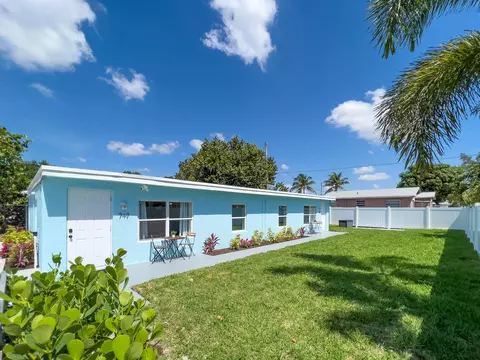 717 SW 2nd Ct, Delray Beach, FL 33444