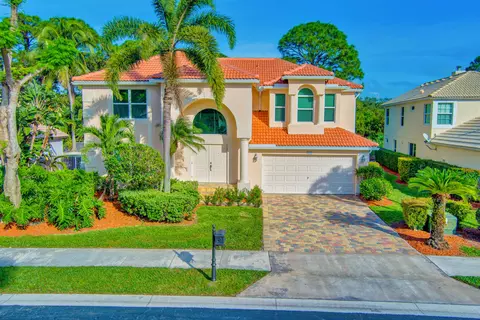 198 Bent Tree Dr, Palm Beach Gardens, FL 33418