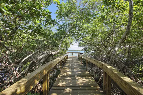 5983 SE Riverboat Dr, Stuart, FL 34997