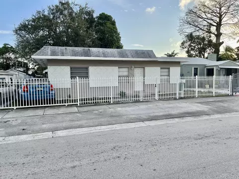 1526 NW 33rd St, Miami, FL 33142