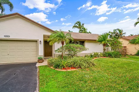 5711 SW 47th St, Davie, FL 33314