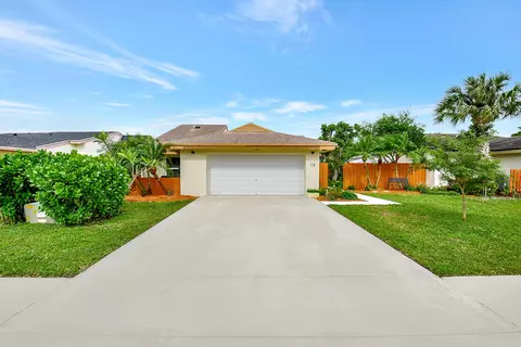 78 Baytree Cir, Boynton Beach, FL 33436
