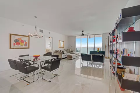 2650 Lake Shore Dr #2305, Riviera Beach, FL 33404