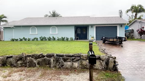 6928 Paul Mar Dr, Lake Worth, FL 33462