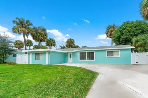 3813 Lighthouse Dr, Palm Beach Gardens, FL 33410