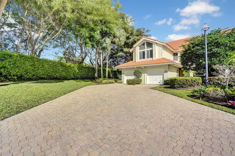 2506 Coco Plum Blvd #1402, Boca Raton, FL 33496
