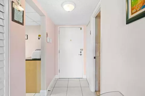 9310 Fountainbleau Blvd #308, Miami, FL 33172