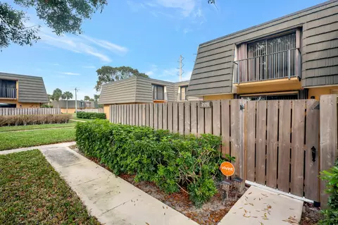 2211 22nd Way, West Palm Beach, FL 33407