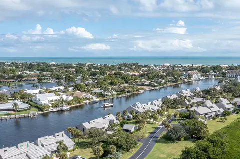 1106 Spyglass Ln, Vero Beach, FL 32963