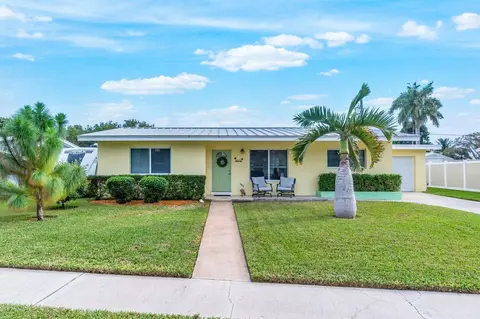 1511 Shirley Ct, Lake Worth, FL 33461