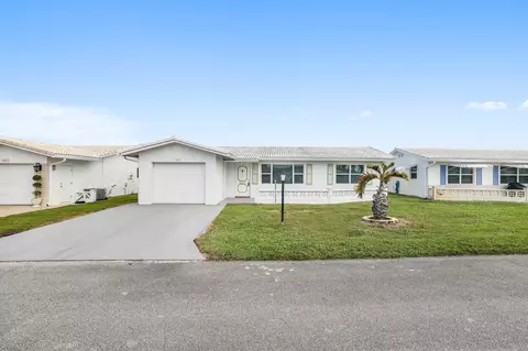 1601 Alfred Dr, Boynton Beach, FL 33426