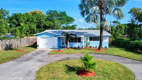 212 SW 4th St W, Boynton Beach, FL 33435