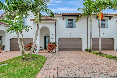 3197 Santa Catalina Pl, Greenacres, FL 33467
