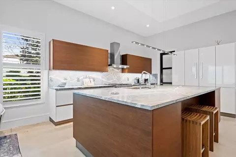 8035 Hobbes Way, Palm Beach Gardens, FL 33418