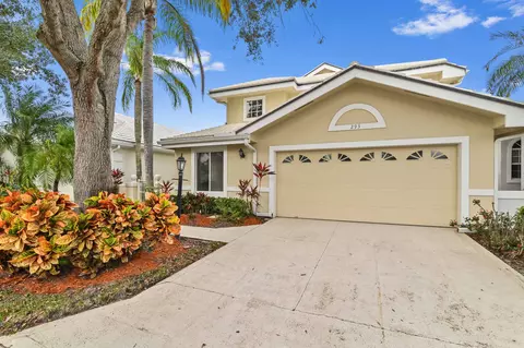 293 Canterbury Dr W, Palm Beach Gardens, FL 33418