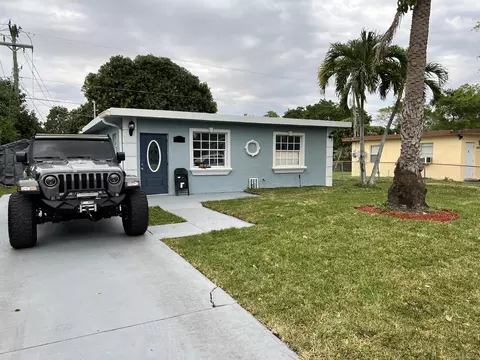 2649 NW 6th Ct, Pompano Beach, FL 33069