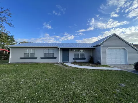 2061 SE Hideaway Cir, Port Saint Lucie, FL 34952