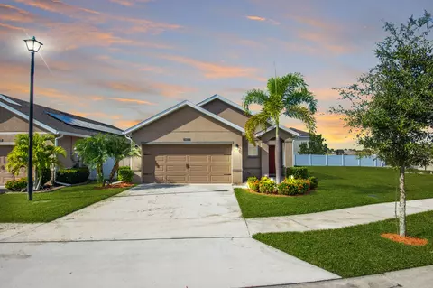 10021 SW Newberry Ave, Port Saint Lucie, FL 34987