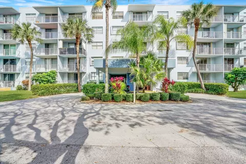 470 Executive Center Dr #5B, West Palm Beach, FL 33401