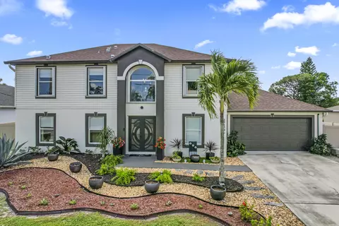 332 SW Lakehurst Dr, Port Saint Lucie, FL 34983