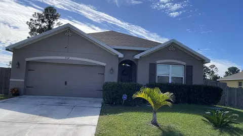 834 SW Worcester Ln, Port Saint Lucie, FL 34953