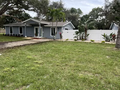 3520 Roselawn Blvd, Fort Pierce, FL 34982
