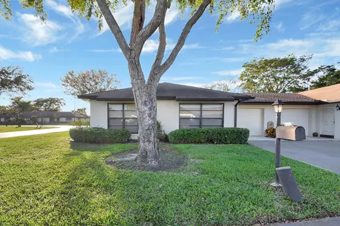 4675 Greentree Pl #A, Boynton Beach, FL 33436
