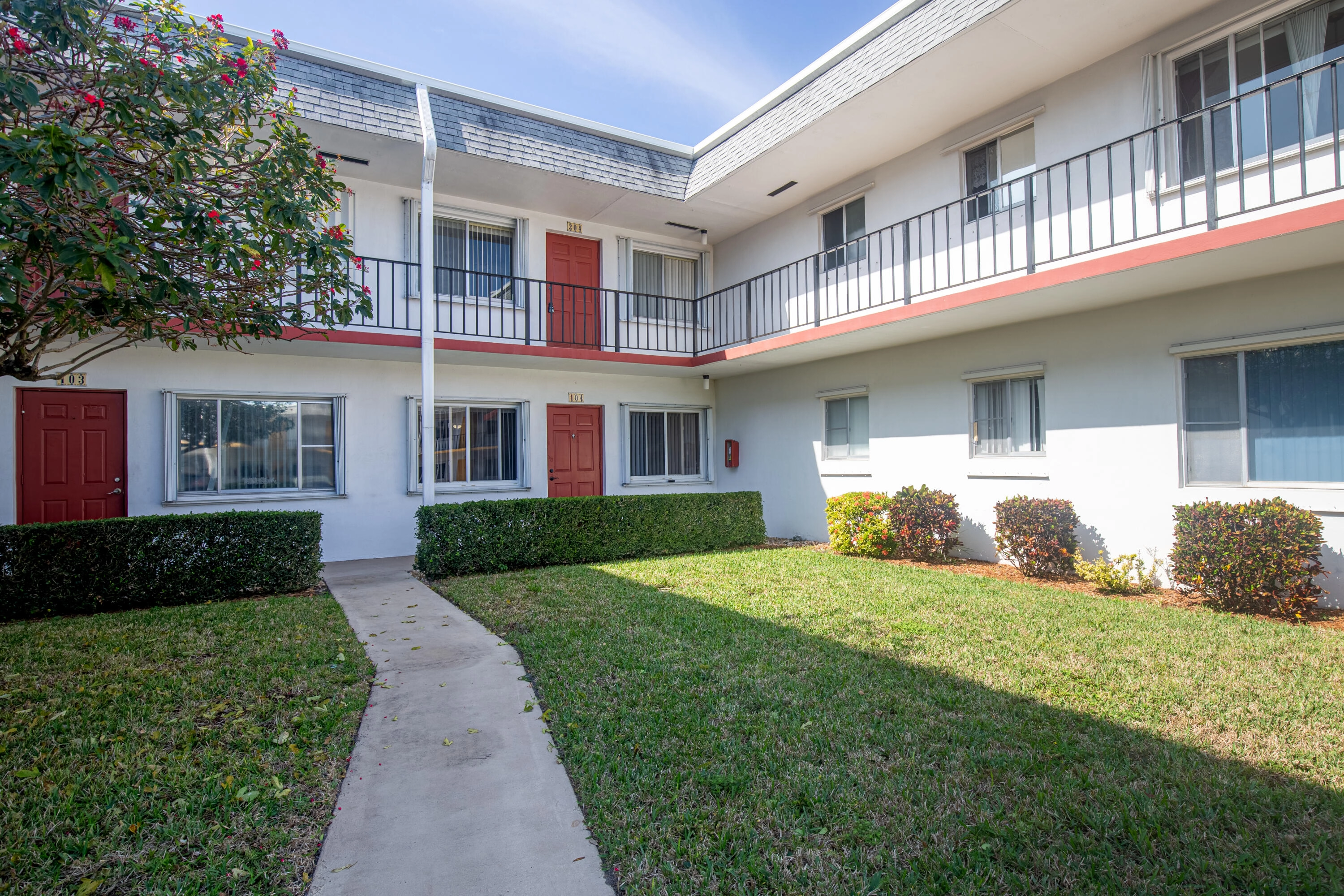 3320 Lake Osborne Dr Unit 204  