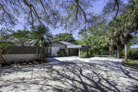 566 SW 20 Ct #8, Delray Beach, FL 33445