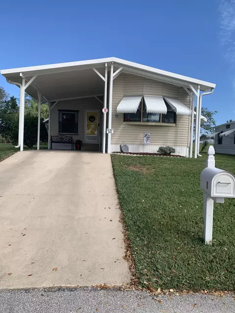 10 La Villa Way, Fort Pierce, FL 34951