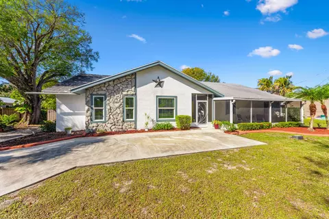 4919 NW Pinetree Dr, Fort Pierce, FL 34982