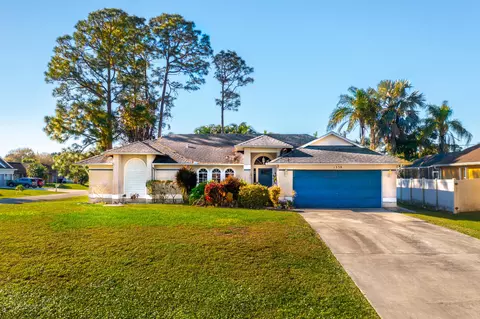 1338 SW Prairie Cir, Port Saint Lucie, FL 34953