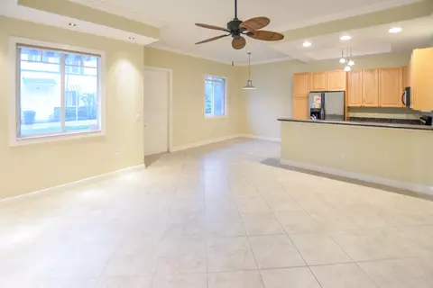 518 N Federal Hwy #16, Lake Worth, FL 33460