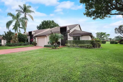 6708 Versailles Ct, Lake Worth, FL 33467