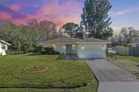 508 SE Crosspoint Dr, Port Saint Lucie, FL 34983