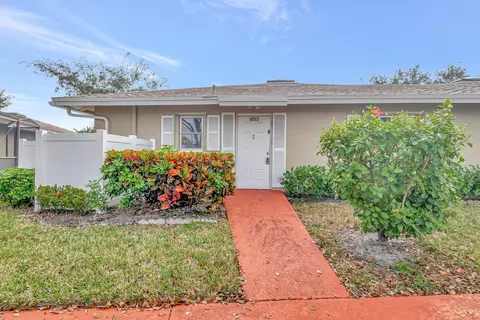 18762 Candlewick Dr, Boca Raton, FL 33496