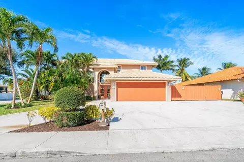1740 Pierce Dr, Lake Worth, FL 33460