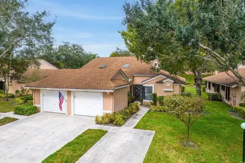 8299 Springlake Dr #B, Boca Raton, FL 33496