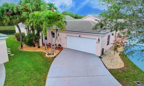 1042 Island Manor Dr, Greenacres, FL 33413