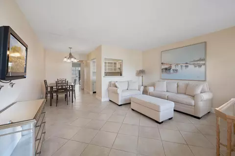 179 Salisbury H, West Palm Beach, FL 33417