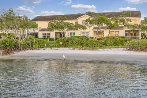 1004 Mariner Bay Blvd, Fort Pierce, FL 34949