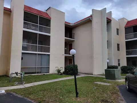 644 NW 13th St #11, Boca Raton, FL 33486