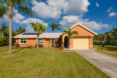 2101 SE Rainier Rd, Port Saint Lucie, FL 34952