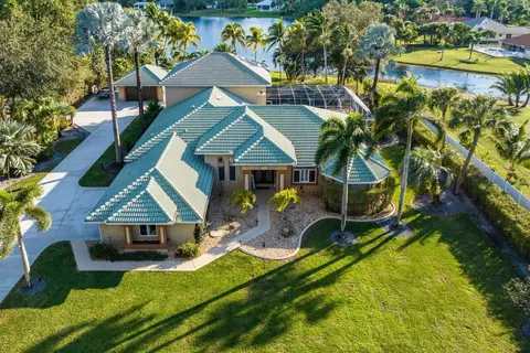 8084 7th Pl S, West Palm Beach, FL 33411