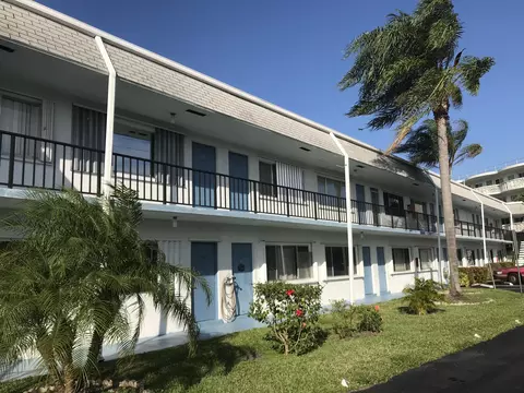 2480 Lake Osborne Dr #205, Lake Worth, FL 33461