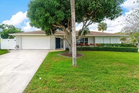 9985 Dahlia Ave, Palm Beach Gardens, FL 33410
