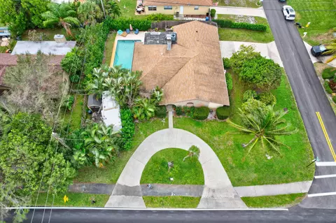 1604 Seabrook Rd, Jupiter, FL 33469